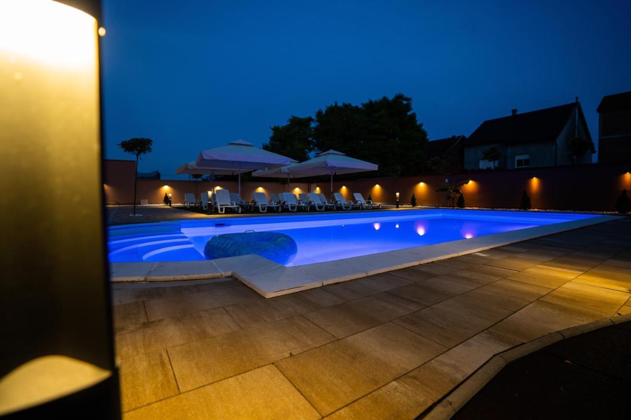 Villa Biser Dunava 武科瓦尔 外观 照片