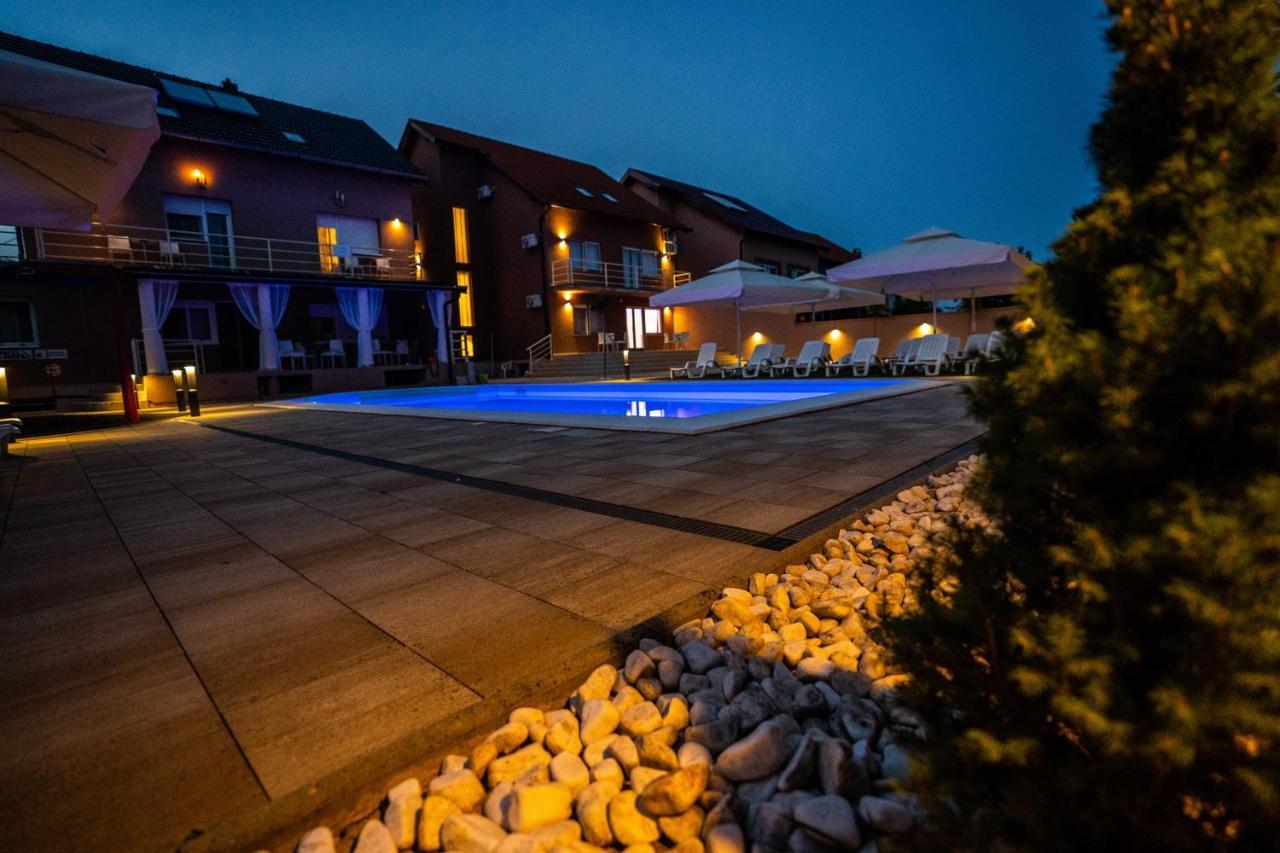 Villa Biser Dunava 武科瓦尔 外观 照片
